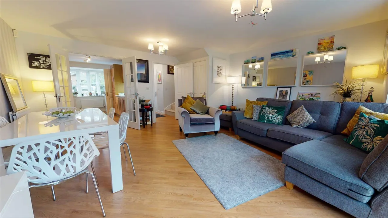Brook Road, Buckhurst Hill, photo 3