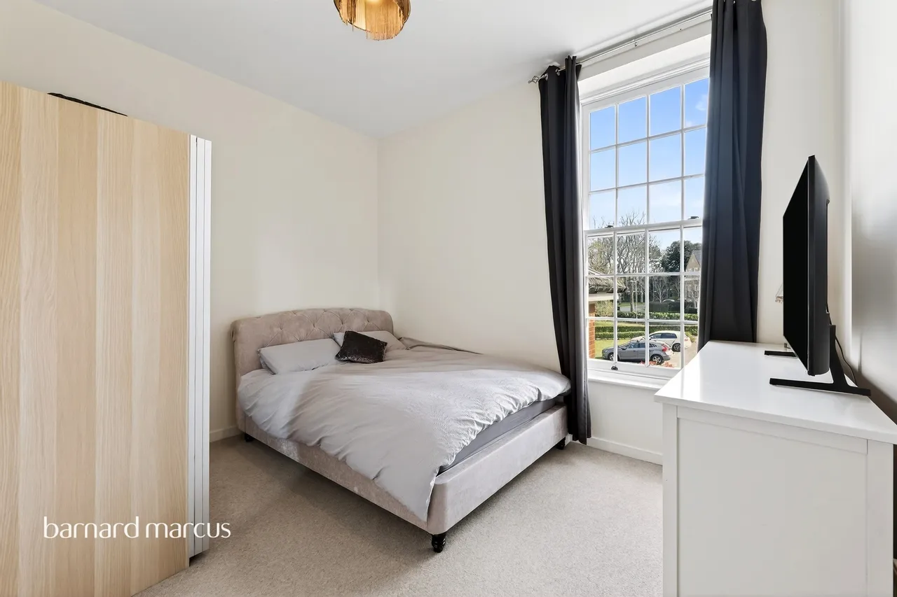 Dillon Close, Epsom, KT19, photo 8