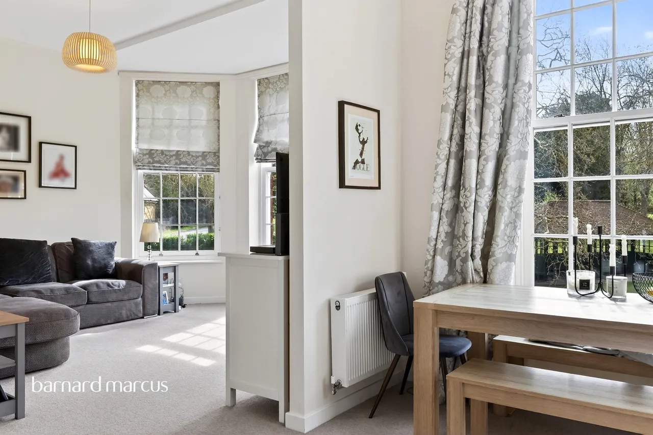 Dillon Close, Epsom, KT19, photo 5