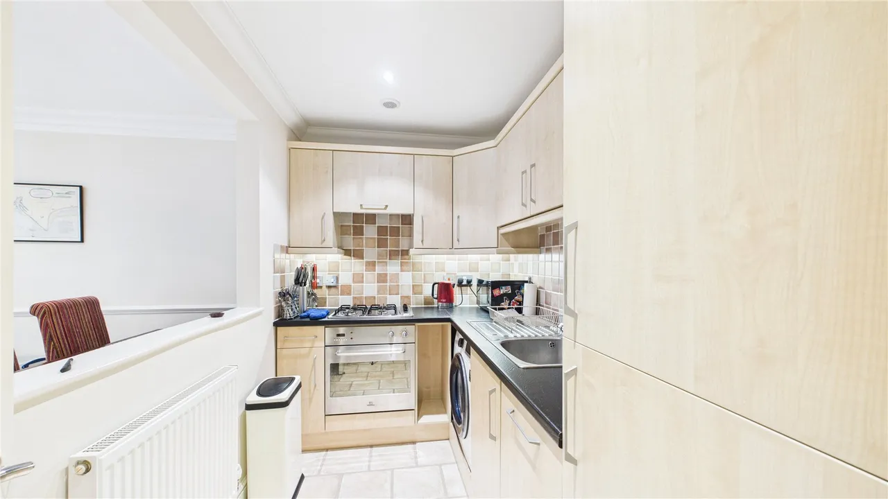 Deepcut Bridge Road, Deepcut, GU16, photo 6