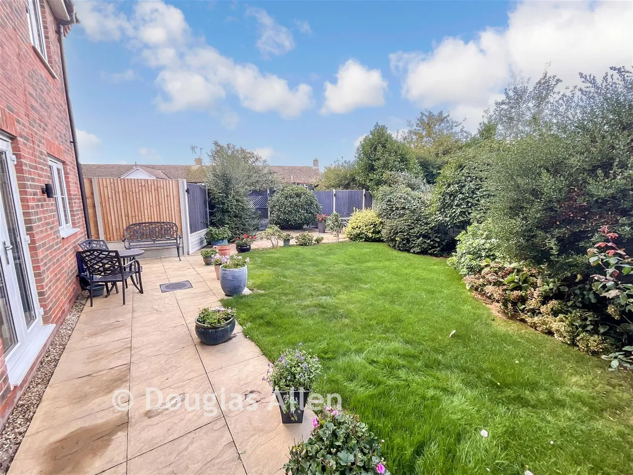 Bell Hill Close, Billericay, CM12, photo 2