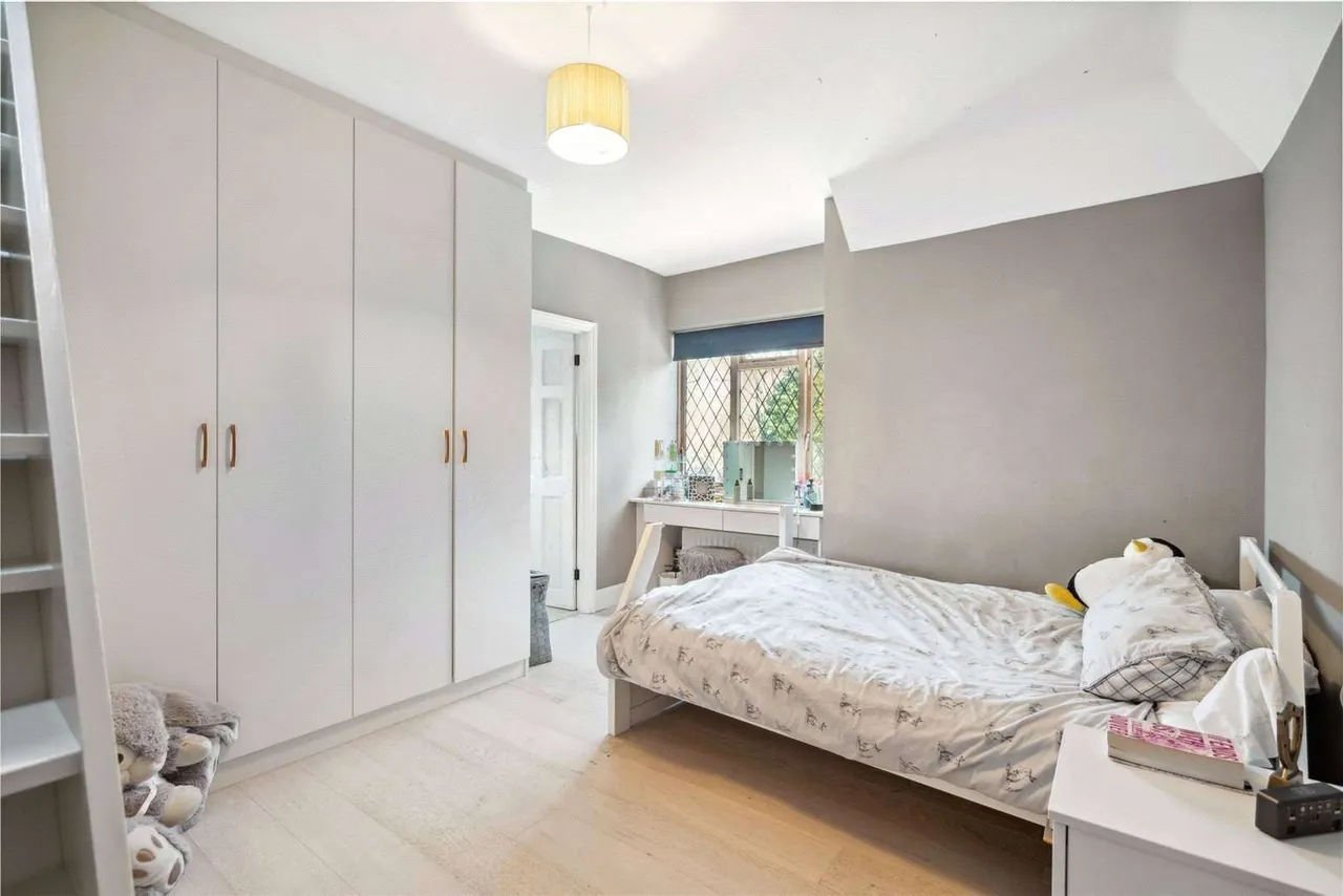 Warren Lane, Stanmore, Middlesex, HA7 4LE, photo 10