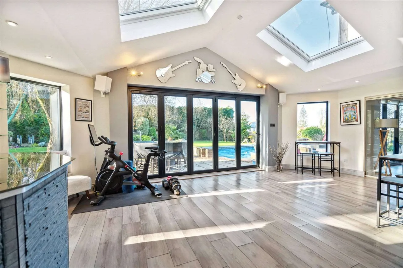 Warren Lane, Stanmore, Middlesex, HA7 4LE, photo 4