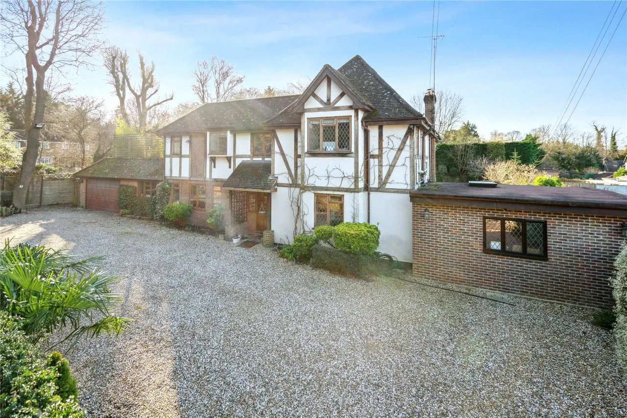 5 bed house for sale — Warren Lane, Stanmore, Middlesex, HA7 4LE