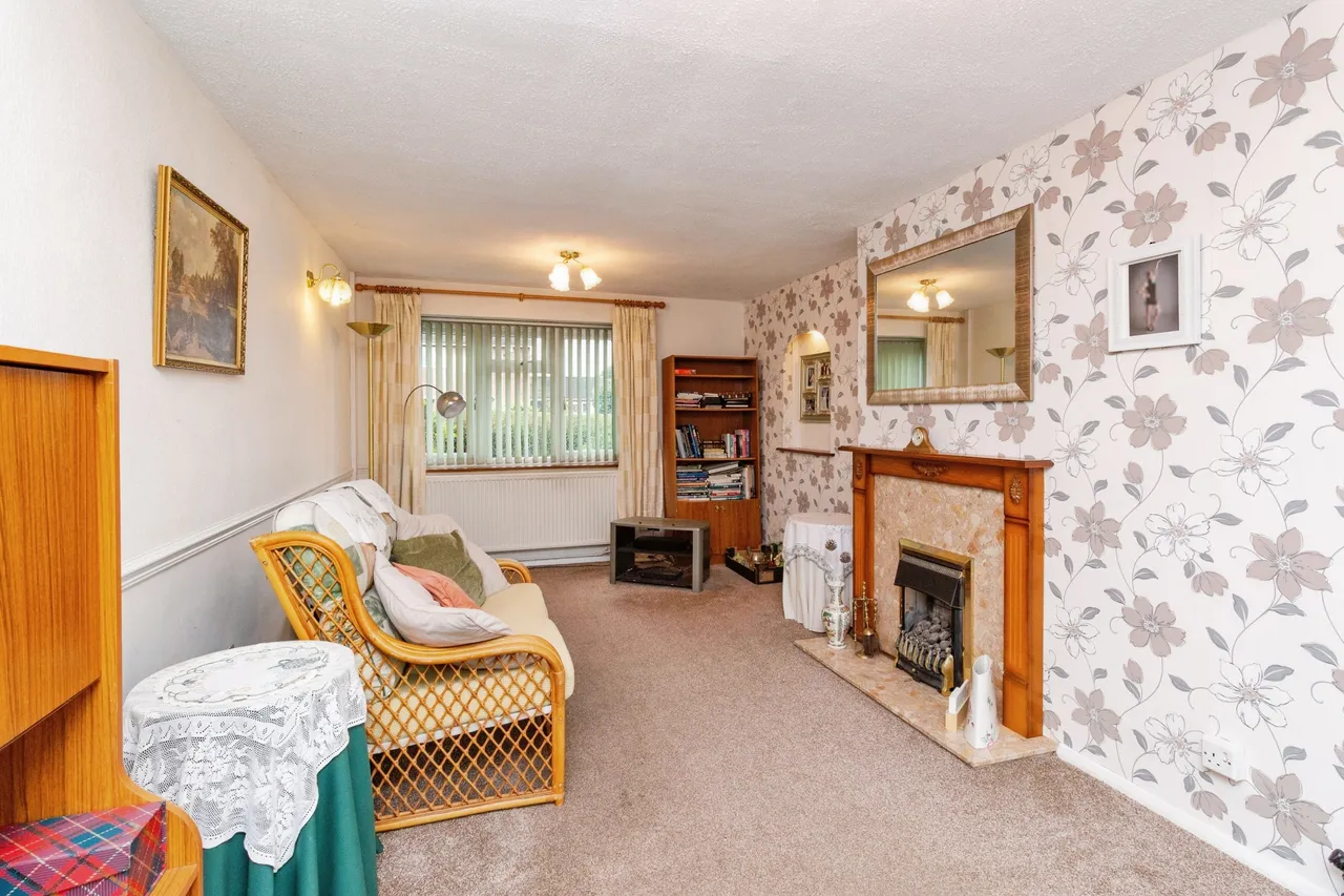 Gibbons Road, Telford, TF2, photo 3