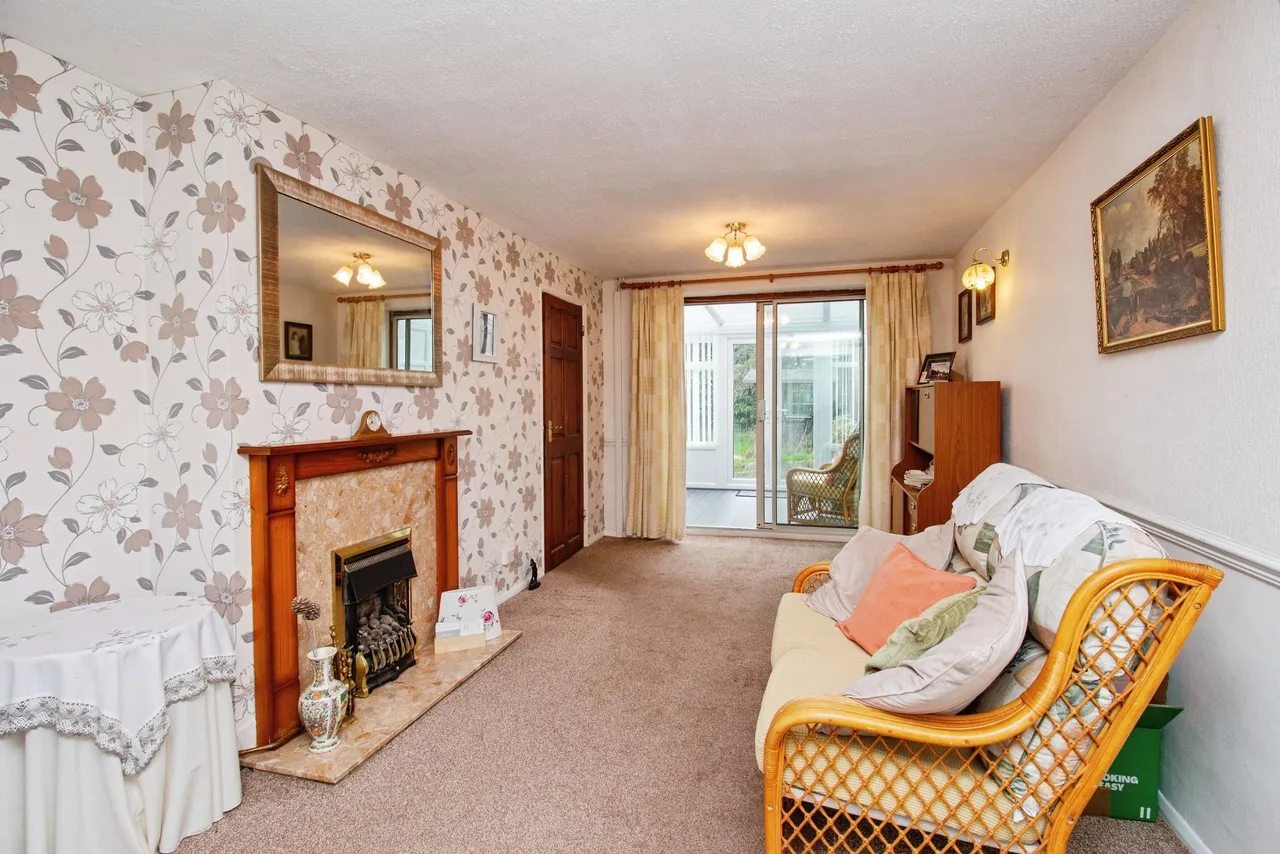 Gibbons Road, Telford, TF2, photo 5
