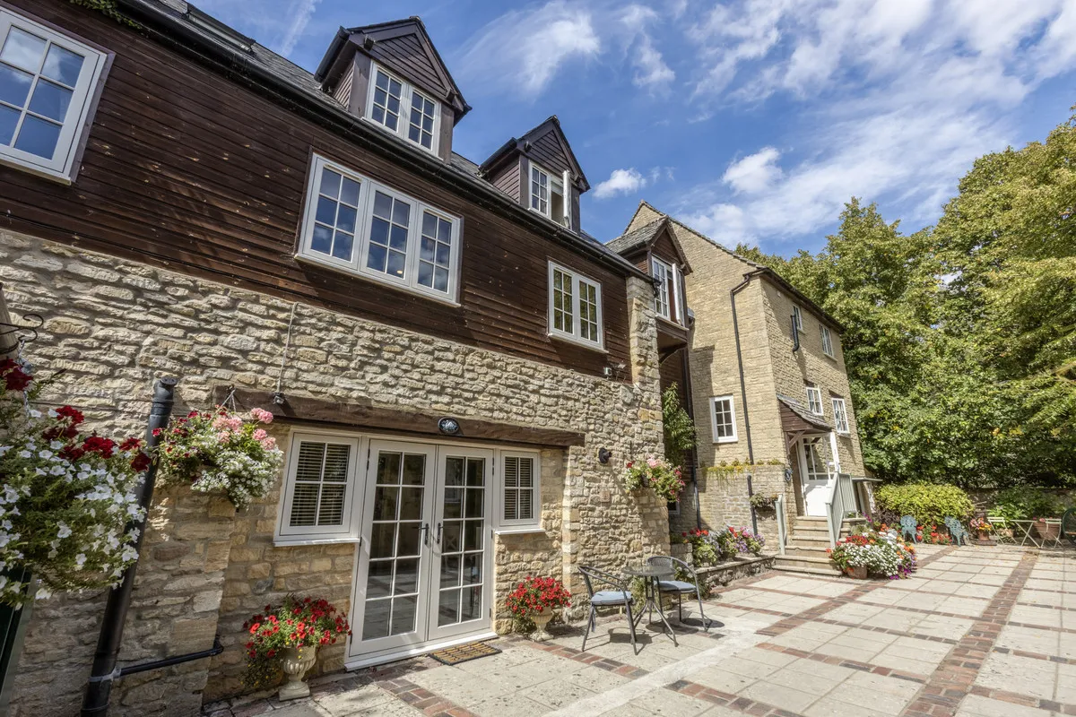 Witney Street, Burford, OX18, photo 26