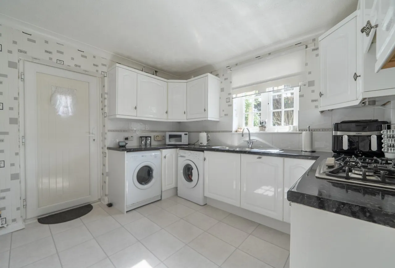 Jutsums Lane, Romford, RM7 9HH, photo 13