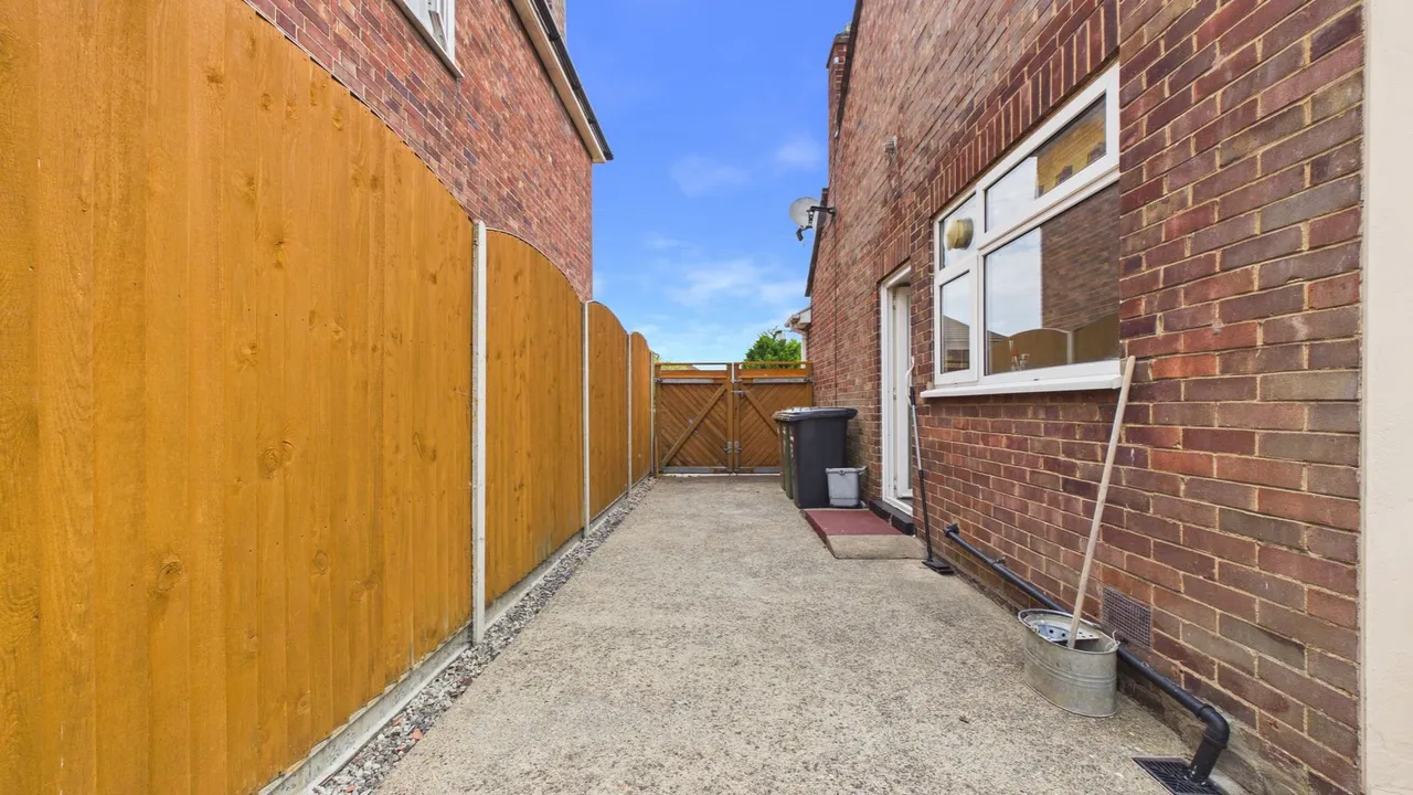 Francis Gardens, Peterborough, PE1, photo 20