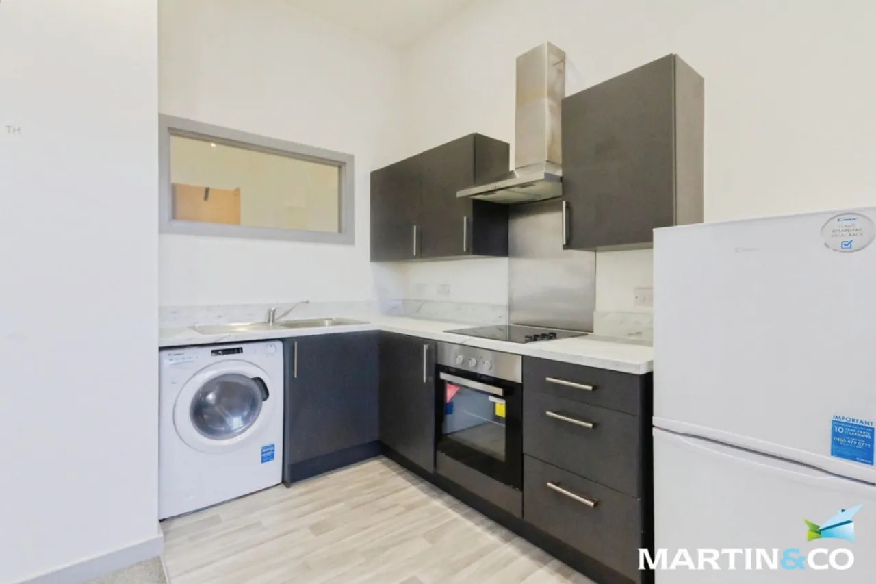 Oak Court, Dudley Road, Brierley Hill, DY5, photo 3