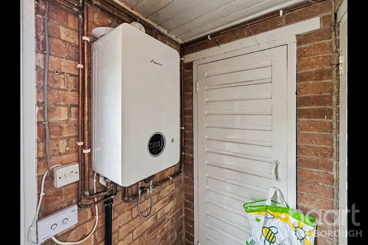 Valley Road, Loughborough, LE11, photo 20
