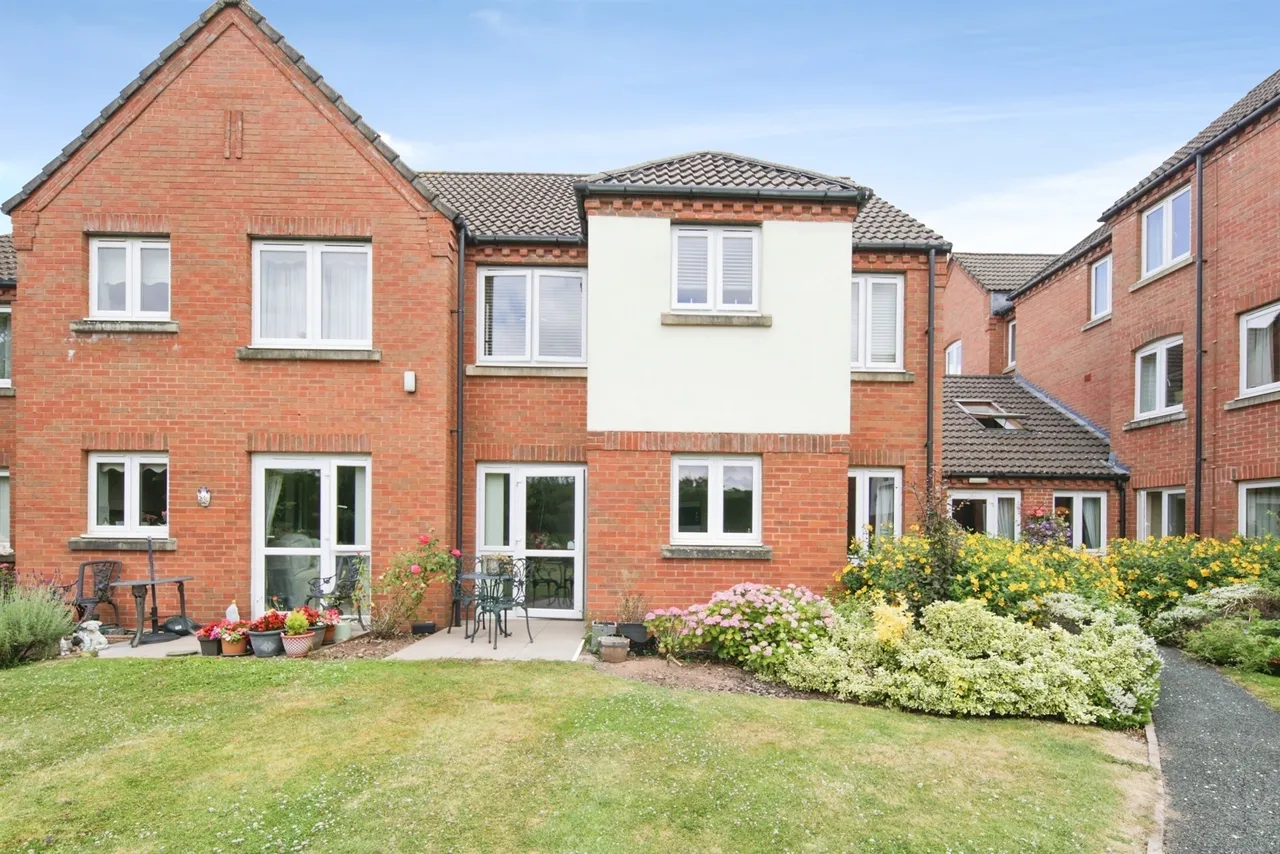 1 bed flat for sale, Kenilworth Road, Balsall Common, CV7