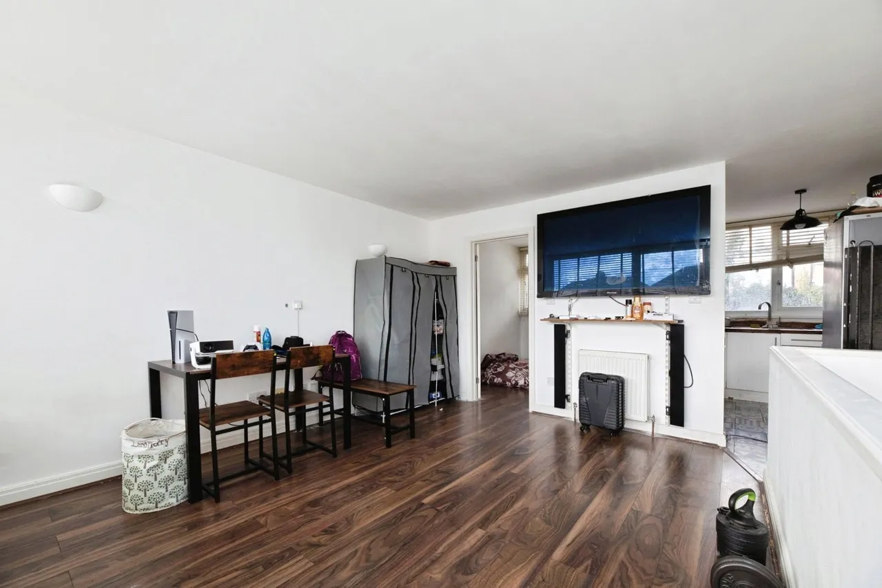 The Mews, Ilford, Essex, IG4, photo 4