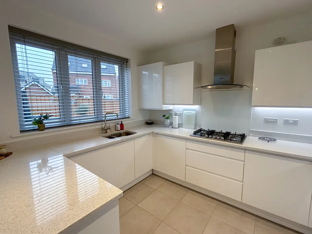 Lewis Crescent, Wellington, photo 8