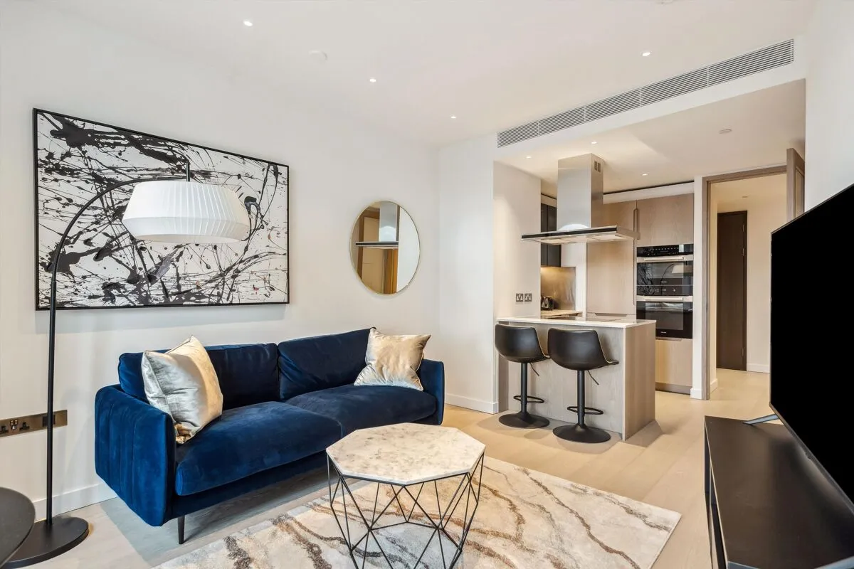Nine Elms Lane, London, SW8, photo 2