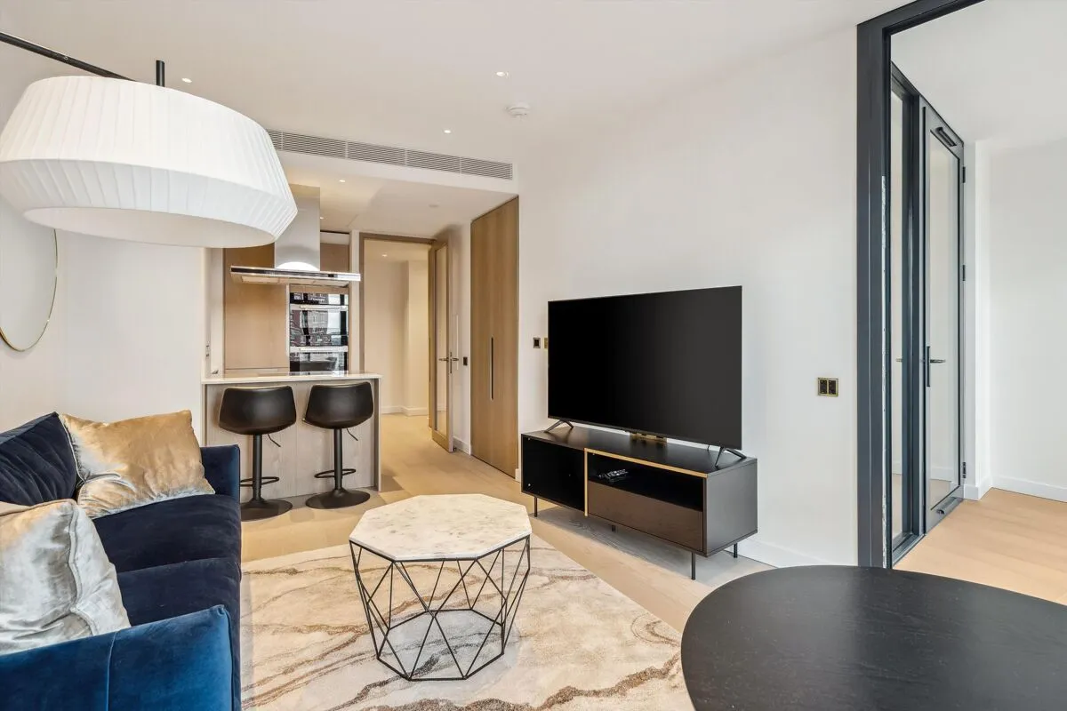 Nine Elms Lane, London, SW8, photo 5