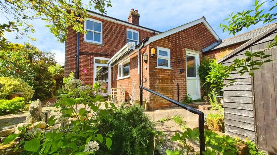 High Street, Shirrell Heath, SO32, photo 4