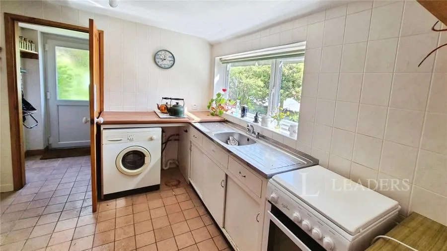 High Street, Shirrell Heath, SO32, photo 7