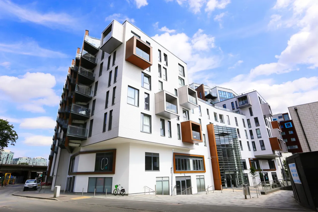 2 bed flat for sale, John Donne Way, London, SE10