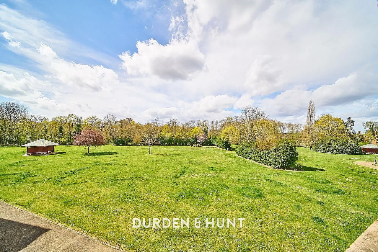 Hampstead Avenue, Woodford Green, IG8, photo 17