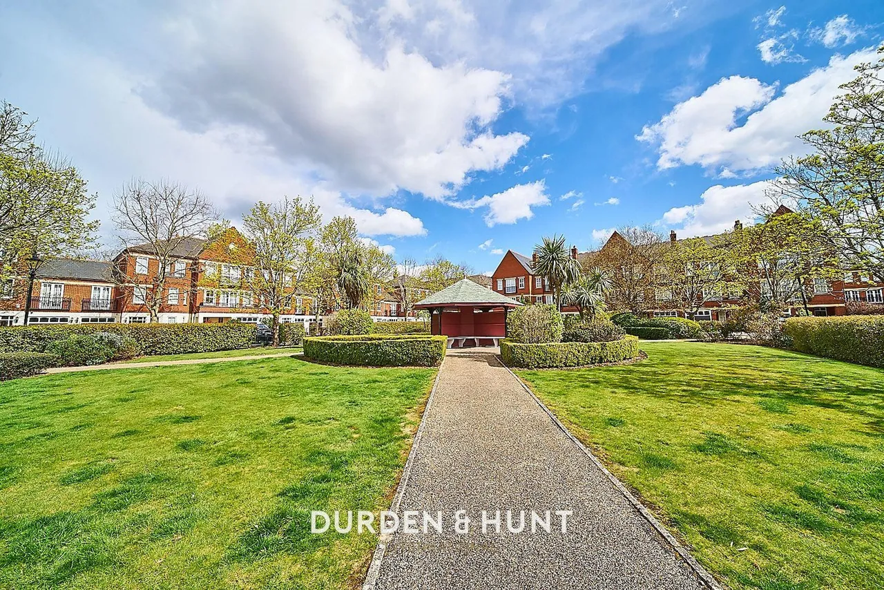 Hampstead Avenue, Woodford Green, IG8, photo 23