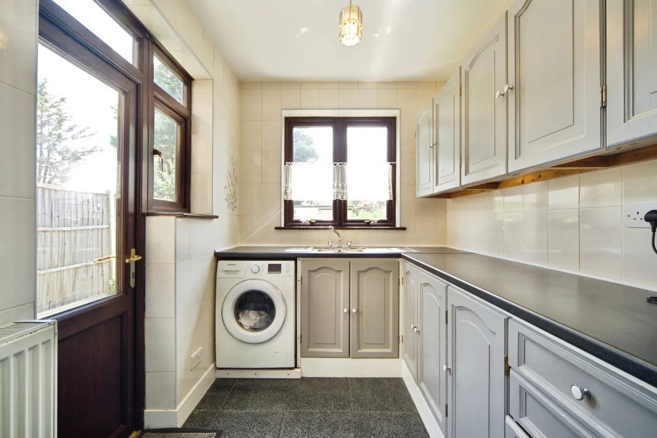 Hamden Crescent, DAGENHAM, Essex, RM10, photo 3