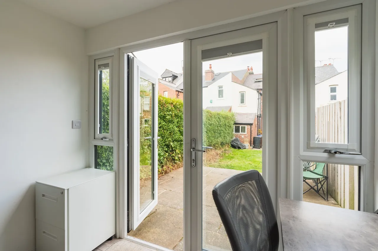 Crimicar Lane, Sheffield, S10, photo 31