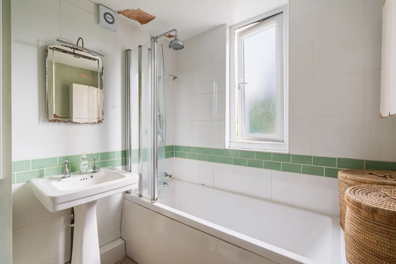 Crimicar Lane, Sheffield, S10, photo 19