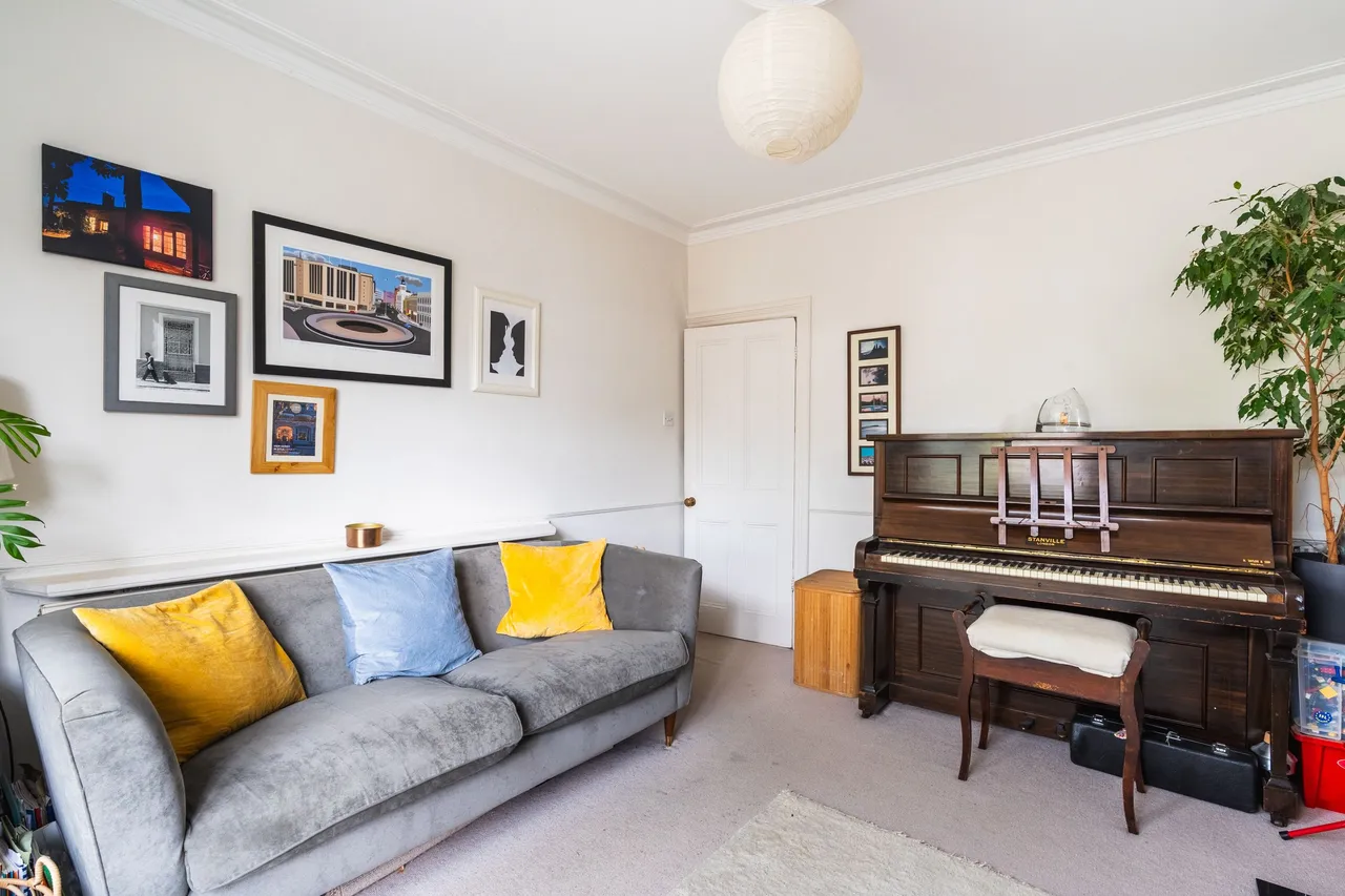 Crimicar Lane, Sheffield, S10, photo 13