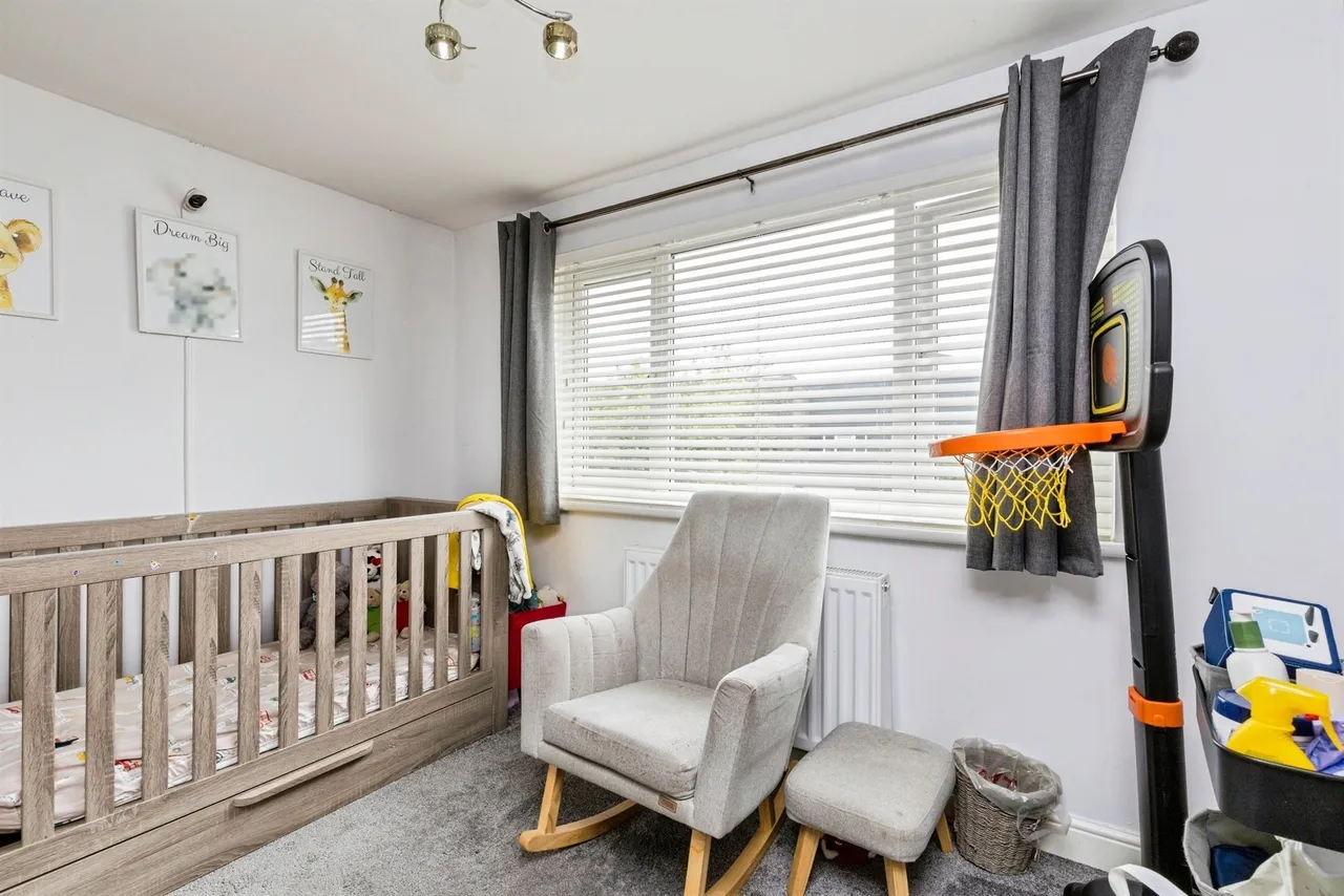 Lismore Crescent, Crawley, RH11, photo 7
