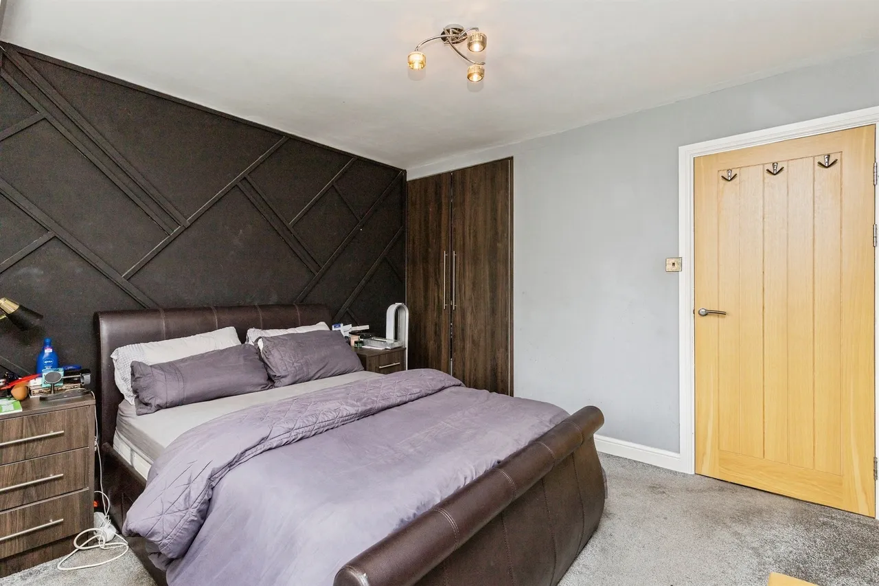 Lismore Crescent, Crawley, RH11, photo 8
