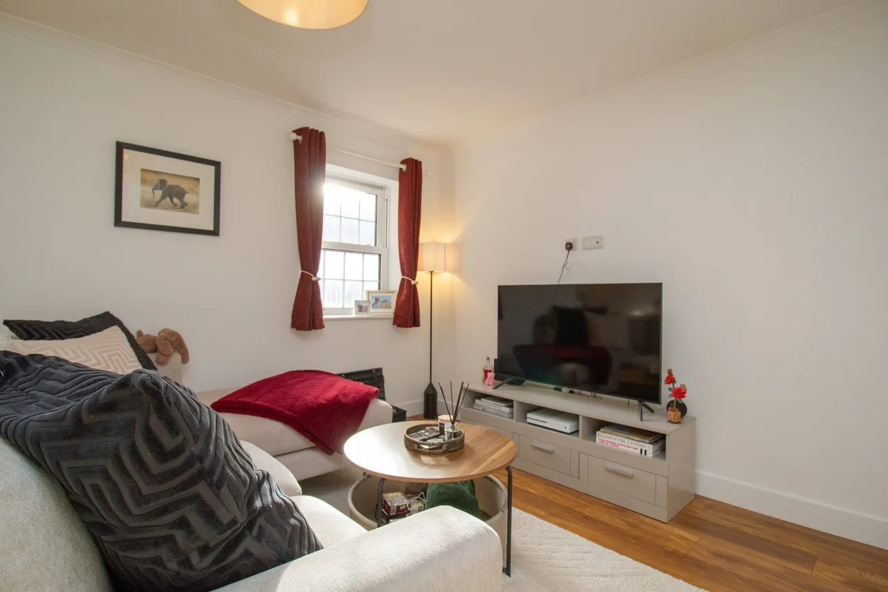 Flat 7, Crondall Place Church Road, Fleet, GU51 4NB, photo 5