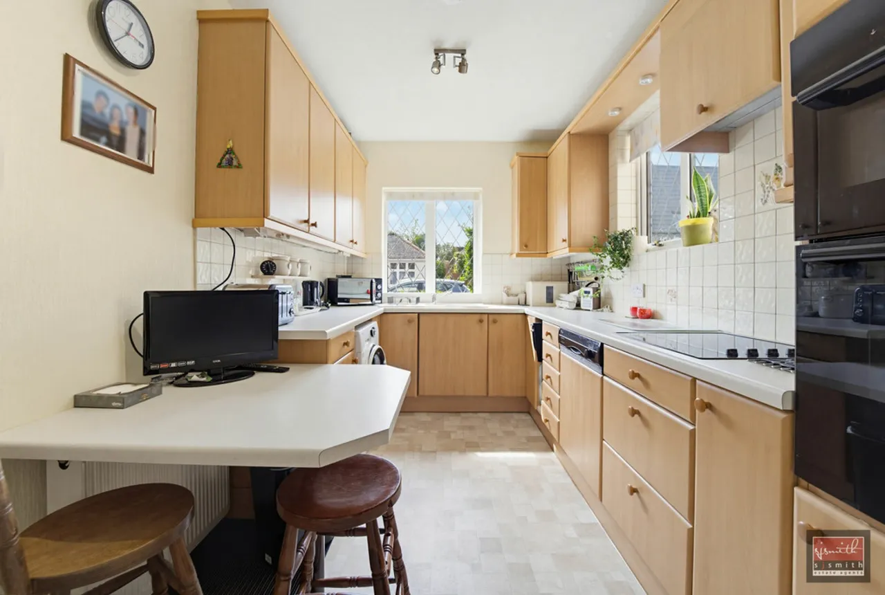 Fontmell Park, Ashford, TW15, photo 5