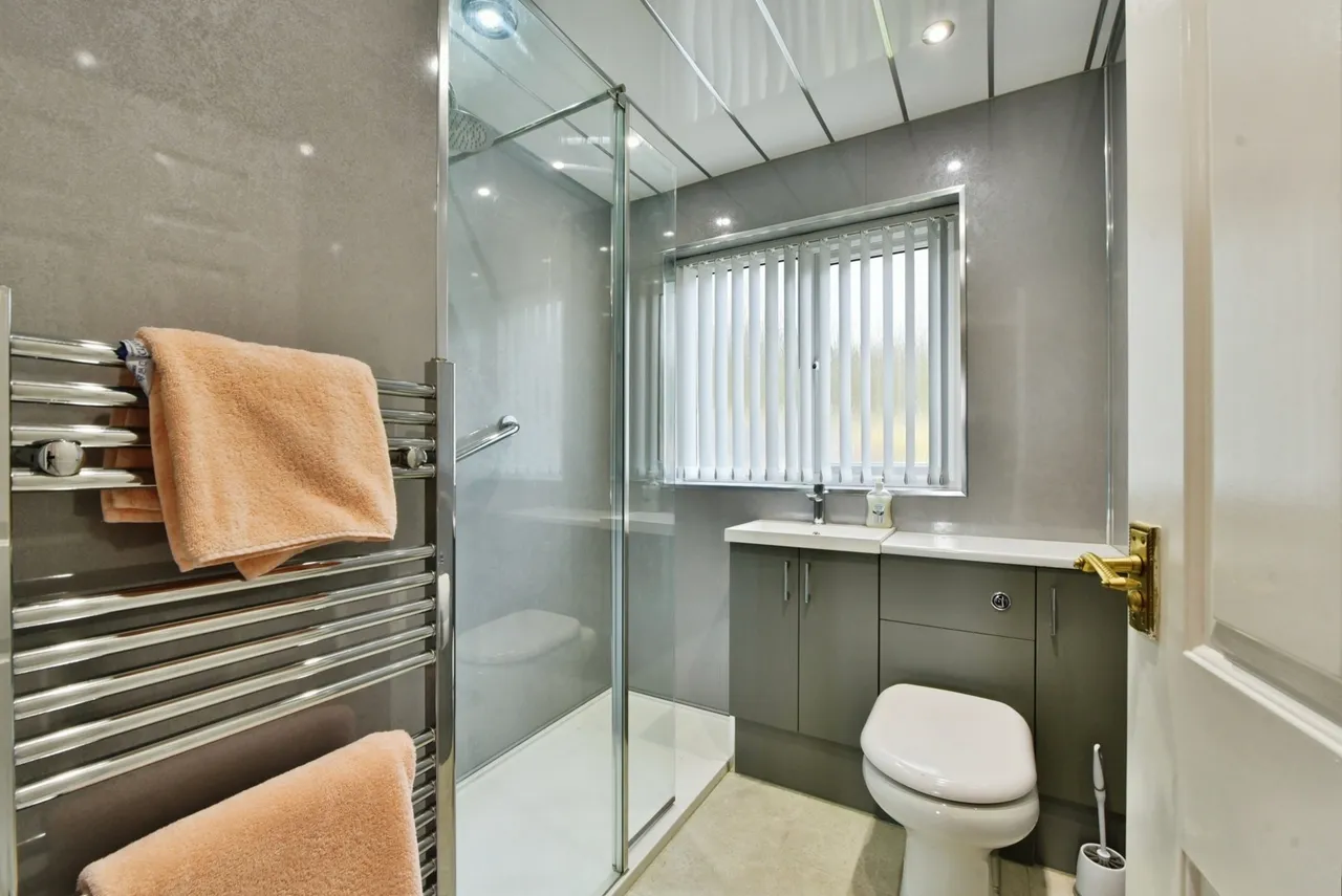 Hollybank Drive, Sheffield, South Yorkshire, S12, photo 5
