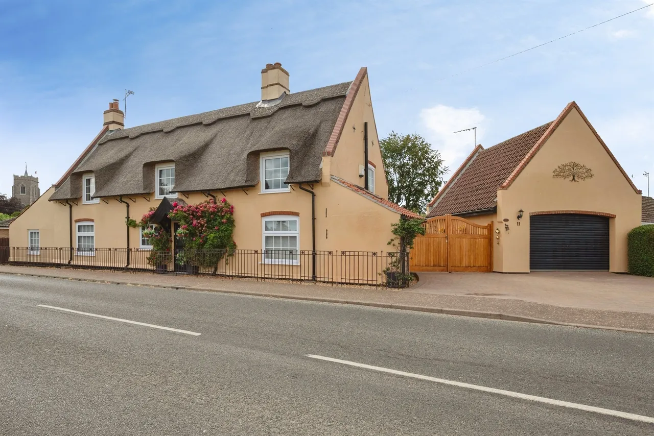 3 bed house for sale — Somerton Road, Martham, Great Yarmouth