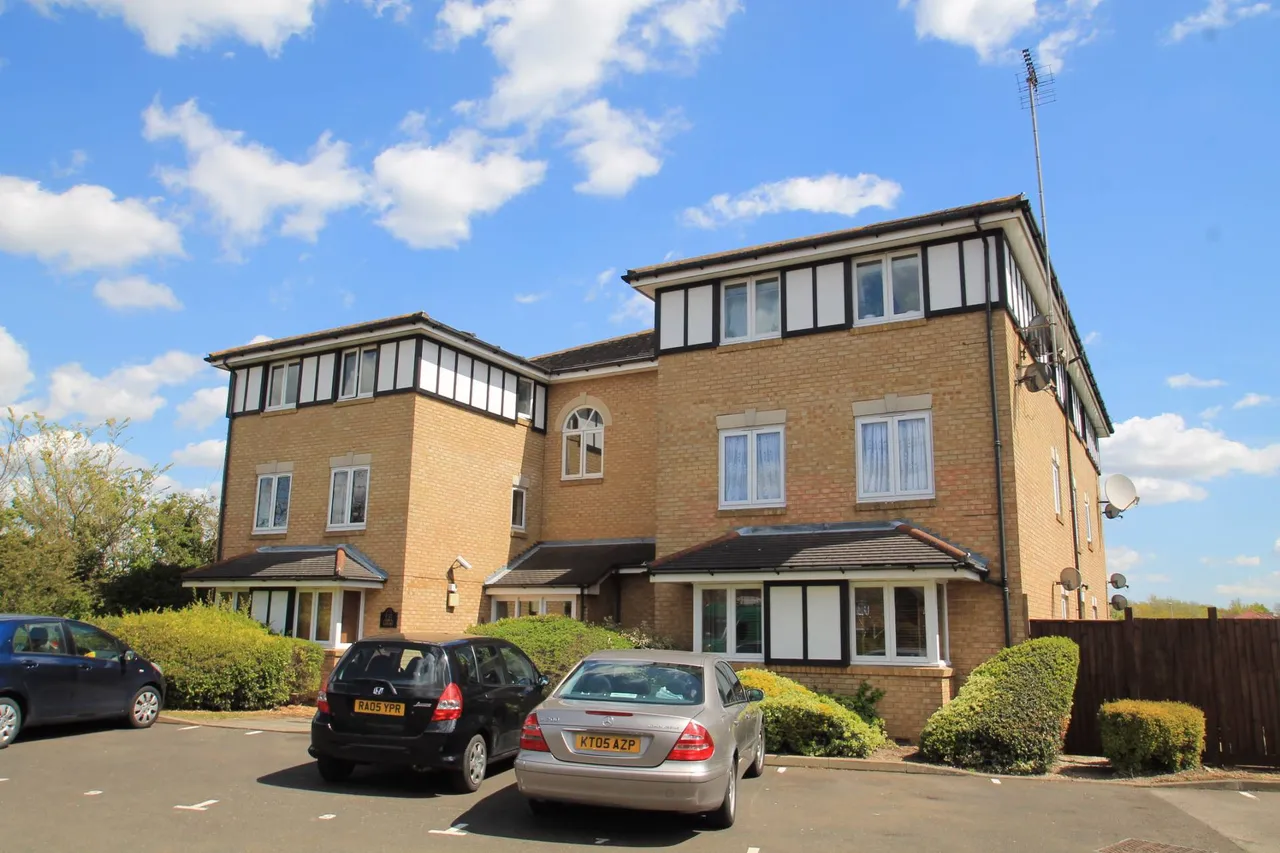 2 bed flat for sale — Norfolk Close, Dartford