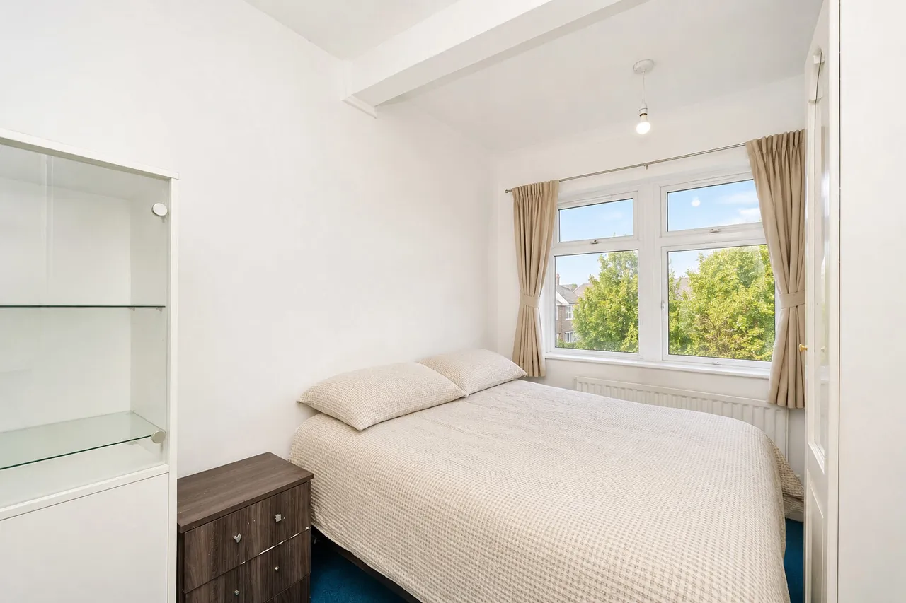 Wingrove Road, London, SE6, photo 5
