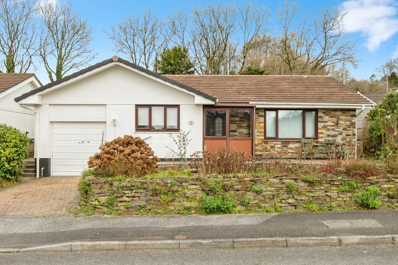 3 bed house for sale, Abbots Close, Bodmin, PL31