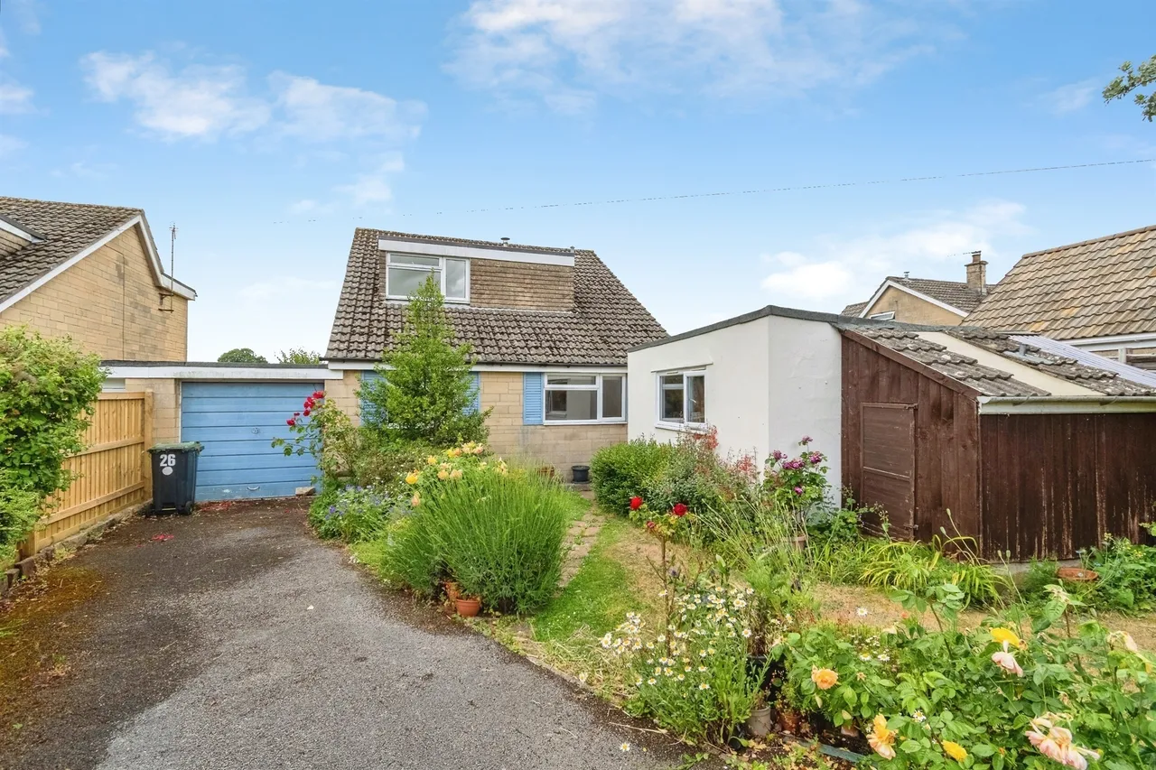 3 bed house for sale — The Ridings, Kington St. Michael, Chippenham