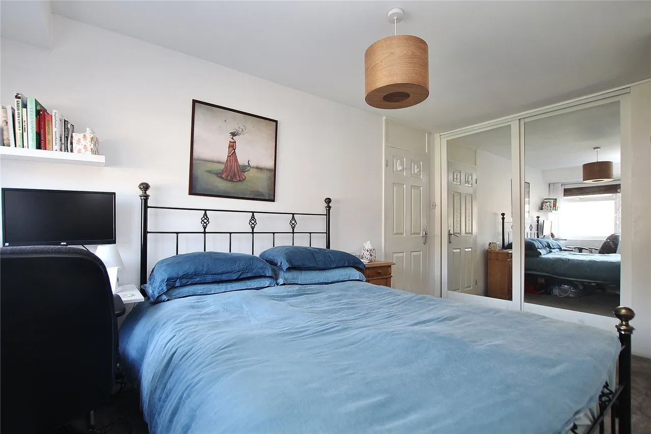 Connaught Crescent, Brookwood, GU24, photo 10