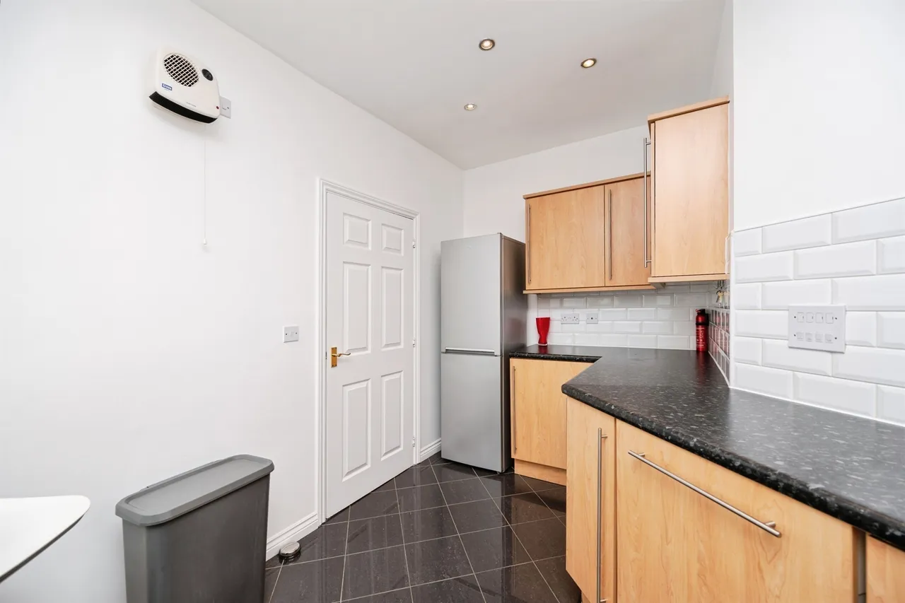 Summerton Road, OLDBURY, photo 9