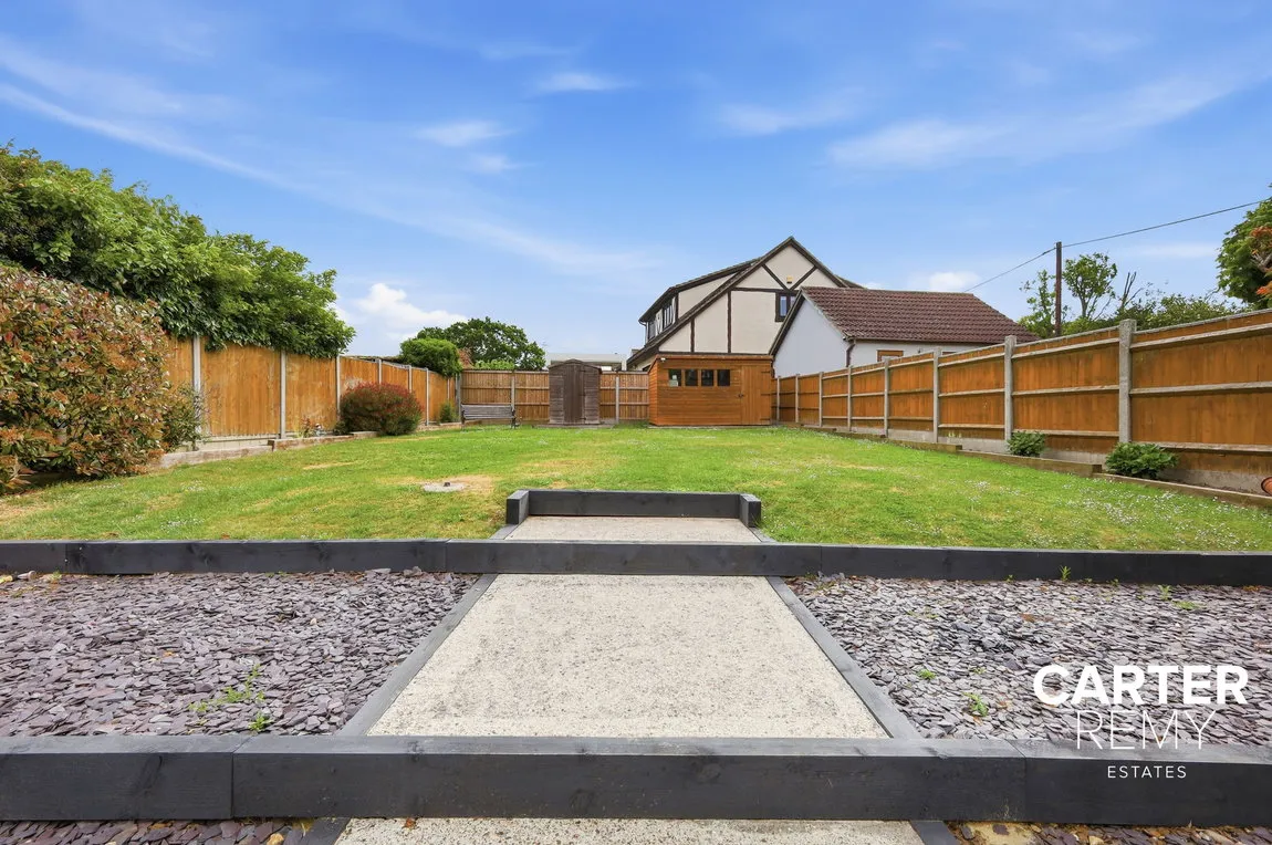 Highlands Road, Bowers Gifford, Basildon, SS13 2JA, photo 4