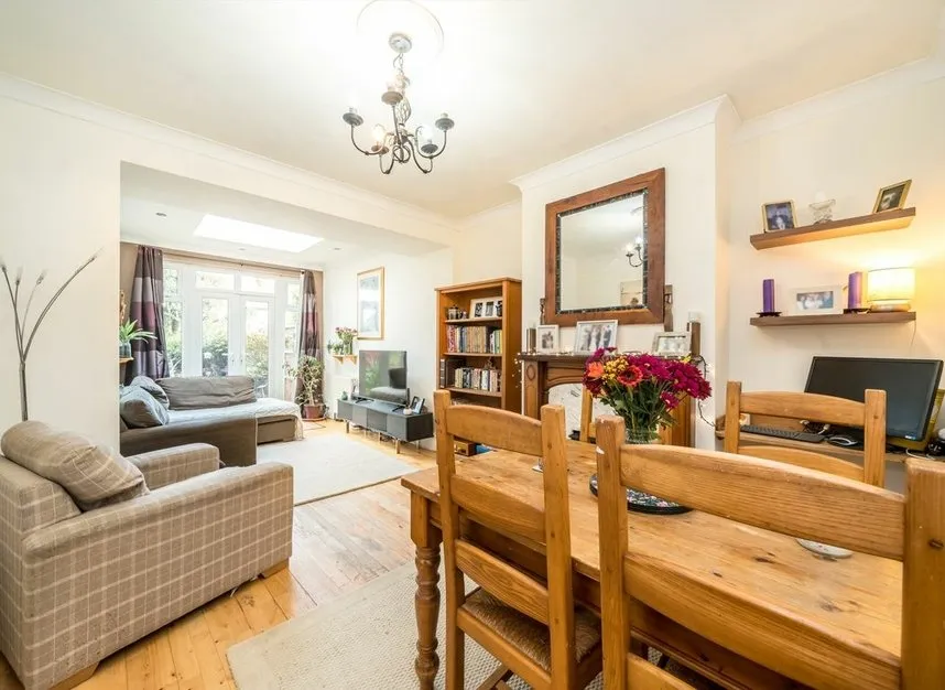 Lyncroft Gardens, Hounslow, TW3, photo 2