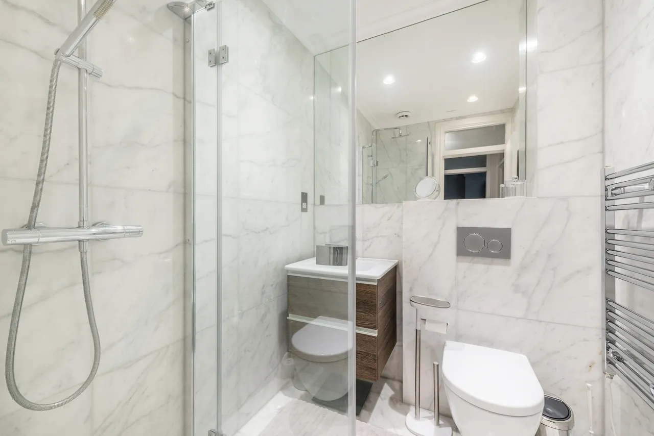 Flat 7, 73 Ladbroke Grove, London, photo 8