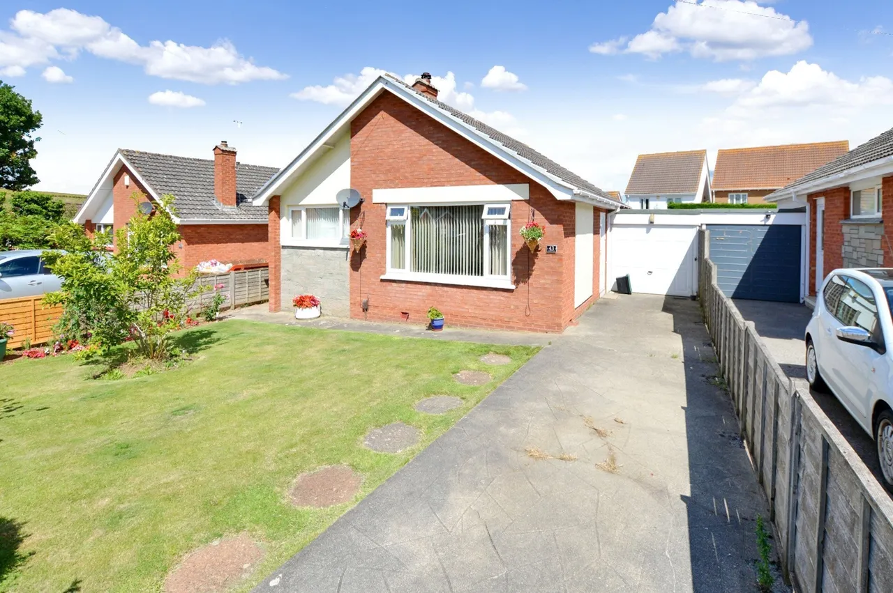 2 bed property for sale — Meadow Close, Kingskerswell, Newton Abbot, Devon, TQ12