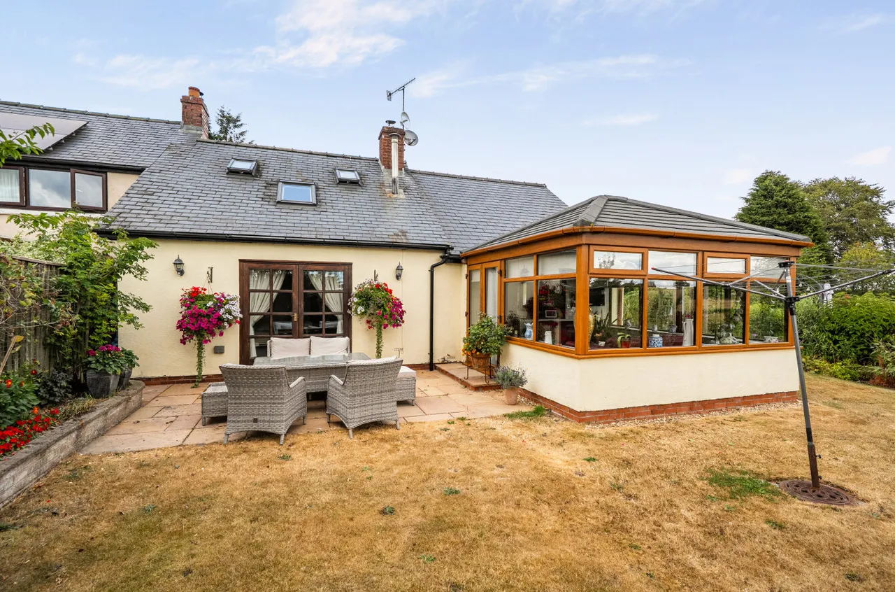 Pentrebeirdd, Guilsfield, photo 15