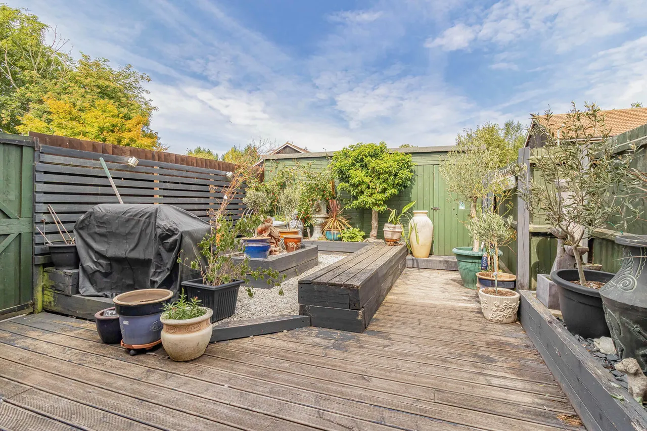 Persimmon Walk, Newmarket, CB8, photo 3