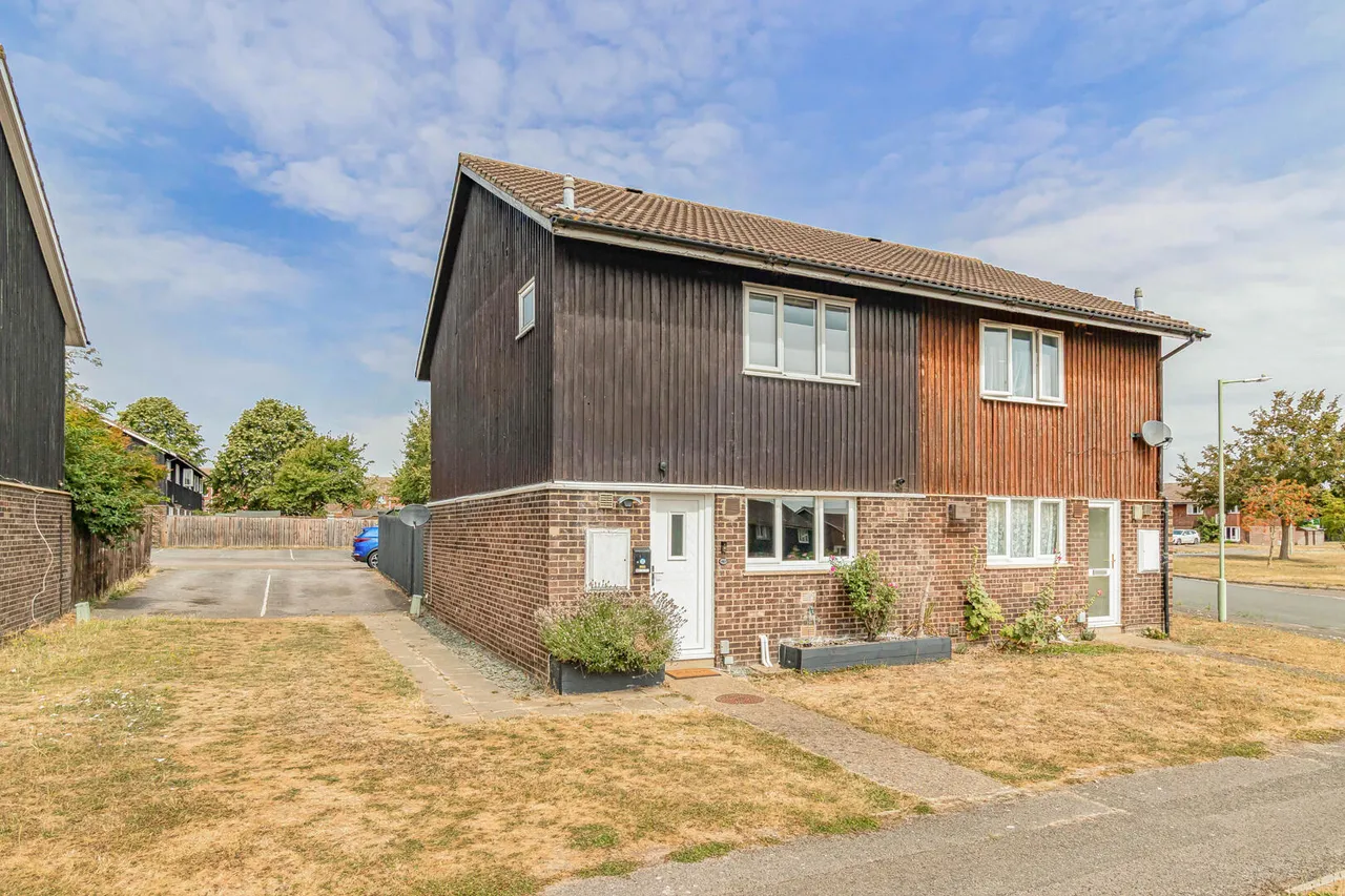 3 bed house for sale, Persimmon Walk, Newmarket, CB8