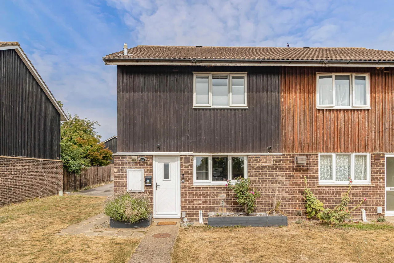 Persimmon Walk, Newmarket, CB8, photo 15