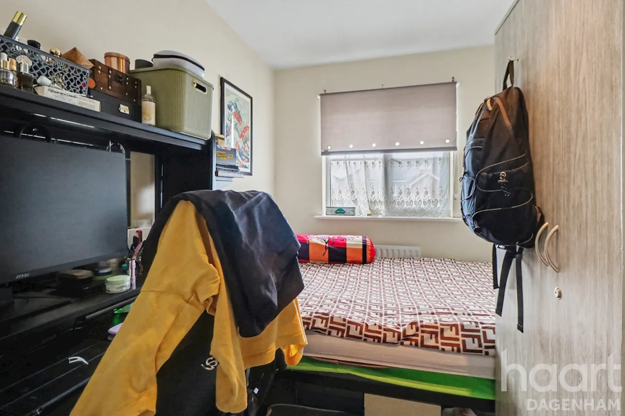 Review Road, Dagenham, RM10, photo 10